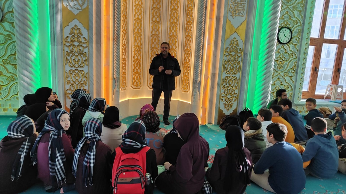  Okulumuz öğrencilerinin Çedes Projesi kapsamında Karatay Mehmet Yapıcı Camisini ziyareti